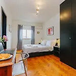 Rent4rest Family & Friends In Roma Avenue Apartmán