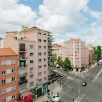 Rent4rest Family & Friends In Roma Avenue Apartmán