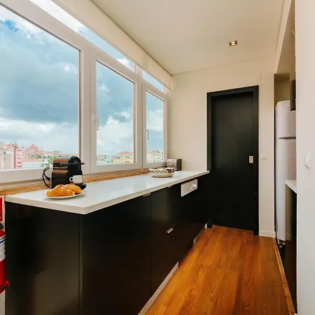 Rent4rest Family & Friends In Roma Avenue *