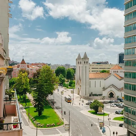 Rent4rest Family & Friends In Roma Avenue * Lisboa