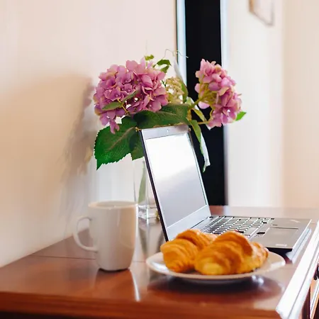 아파트 Rent4rest Family & Friends In Roma Avenue