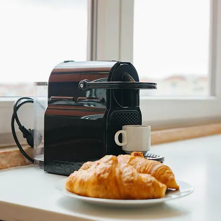 Rent4rest Family & Friends In Roma Avenue * Lisboa