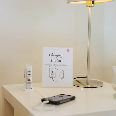 Rent4rest Family & Friends In Roma Avenue