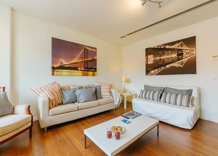 Rent4rest Family & Friends In Roma Avenue Lizbona