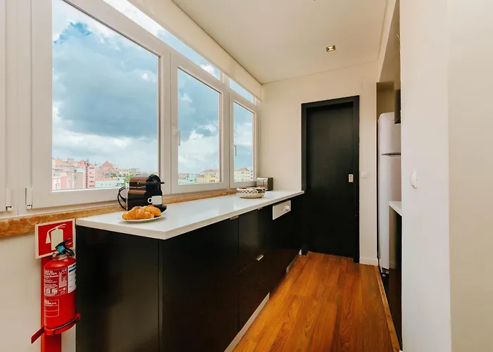 Rent4rest Family & Friends In Roma Avenue *