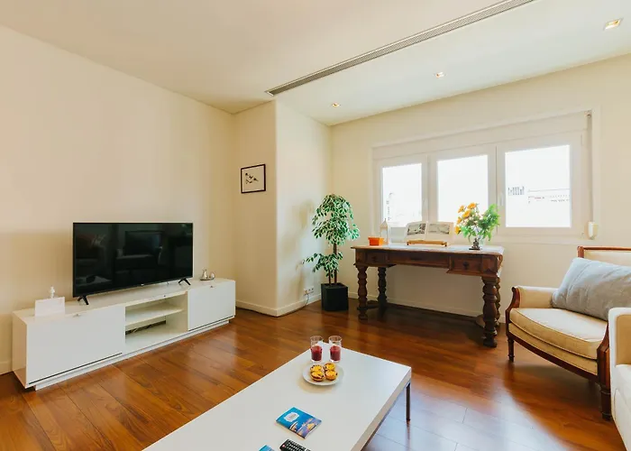 Rent4rest Family & Friends In Roma Avenue Lizbona