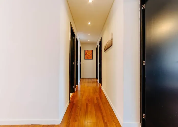 Rent4rest Family & Friends In Roma Avenue Apartament Lizbona