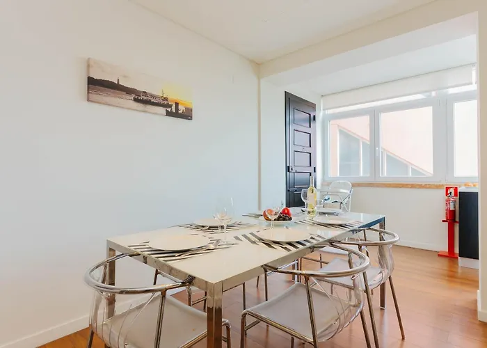 Rent4rest Family & Friends In Roma Avenue Apartament