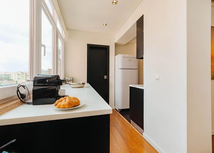 Rent4rest Family & Friends In Roma Avenue *