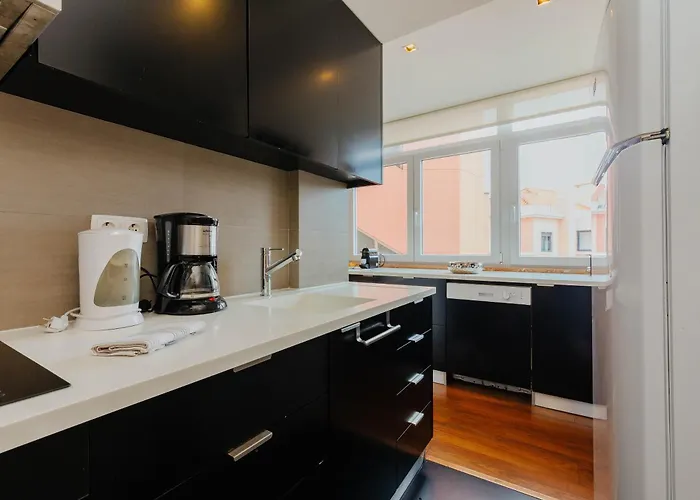 Rent4rest Family & Friends In Roma Avenue Lizbona