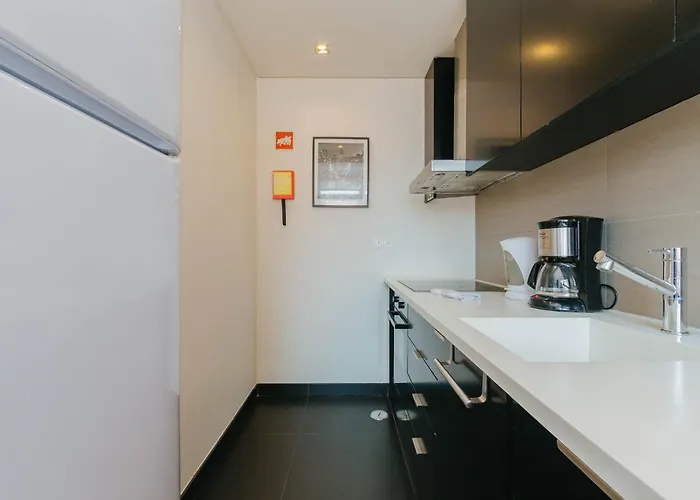 Rent4rest Family & Friends In Roma Avenue