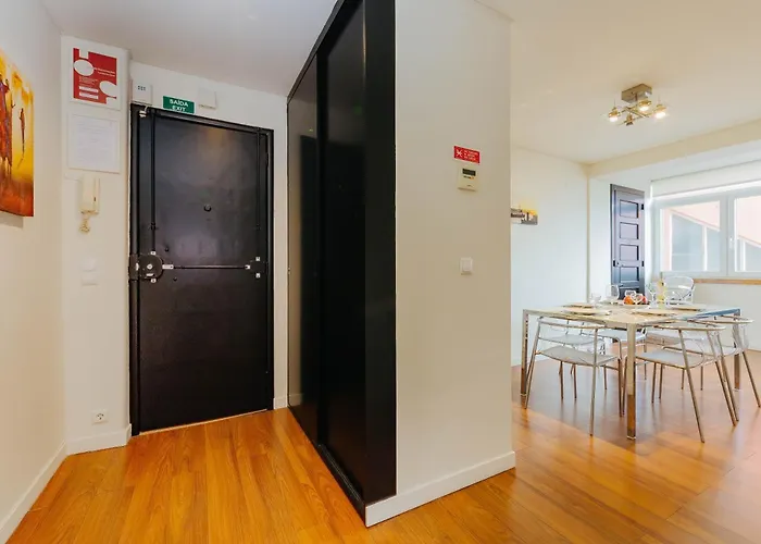 Rent4rest Family & Friends In Roma Avenue Apartament