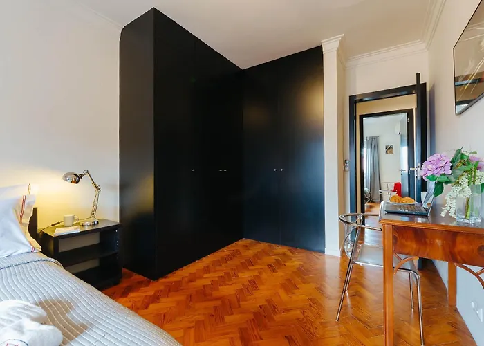 Rent4rest Family & Friends In Roma Avenue * Lizbona