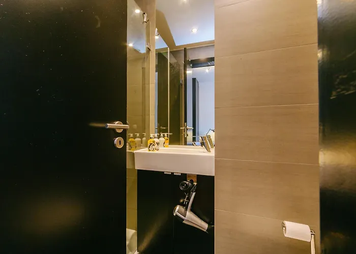 Rent4rest Family & Friends In Roma Avenue Apartament *