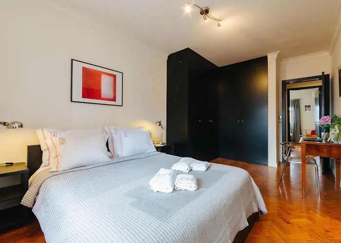 Rent4rest Family & Friends In Roma Avenue *