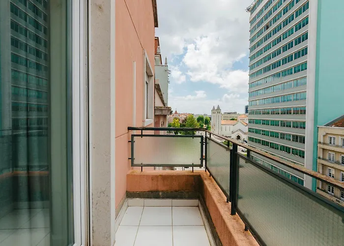 Rent4rest Family & Friends In Roma Avenue *