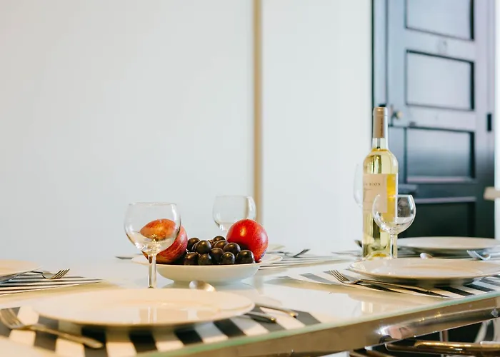 Rent4rest Family & Friends In Roma Avenue