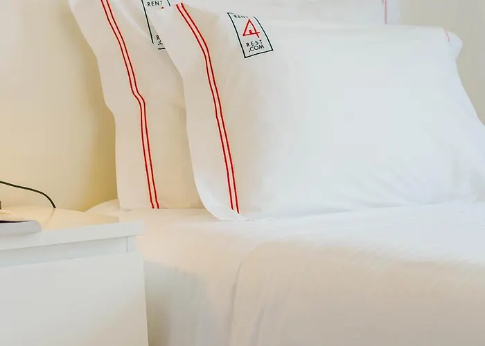 Rent4rest Family & Friends In Roma Avenue Apartament *