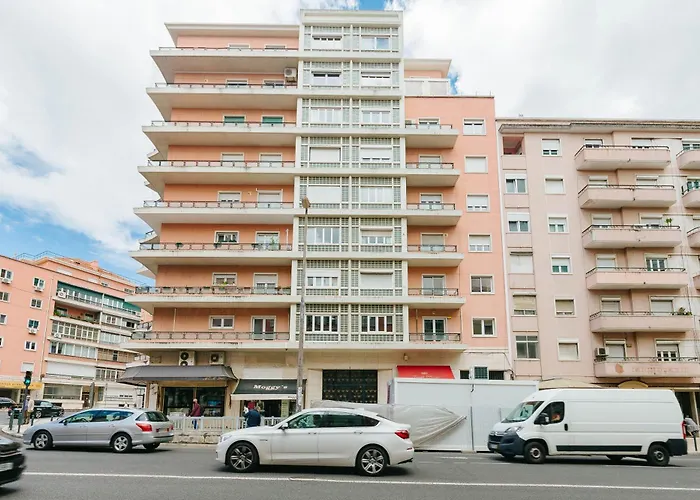 Rent4rest Family & Friends In Roma Avenue *