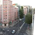 Rent4rest Family & Friends In Roma Avenue דירה *