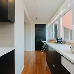 Rent4rest Family & Friends In Roma Avenue דירה *