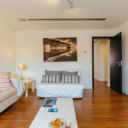 Апартаменти Rent4rest Family & Friends In Roma Avenue