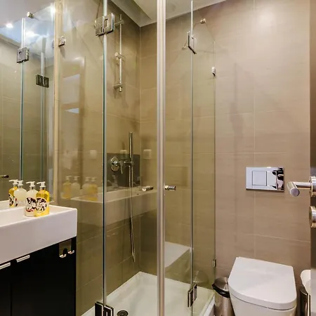 Апартаменти Rent4rest Family & Friends In Roma Avenue Лісабон