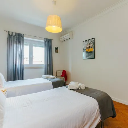 Apartment Rent4rest Family & Friends In Roma Avenue Lissabon