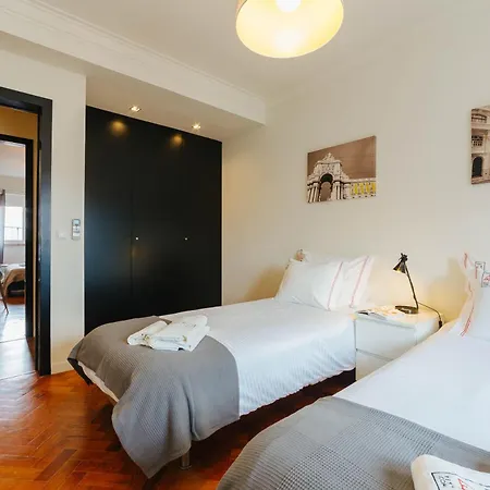 Rent4rest Family & Friends In Roma Avenue * Lissabon
