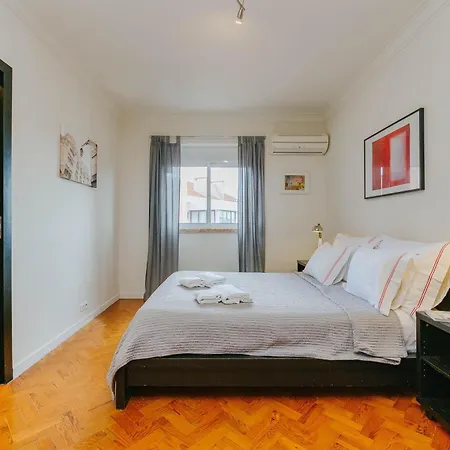 Rent4rest Family & Friends In Roma Avenue *