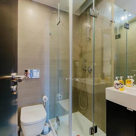 Rent4rest Family & Friends In Roma Avenue * Lisbona