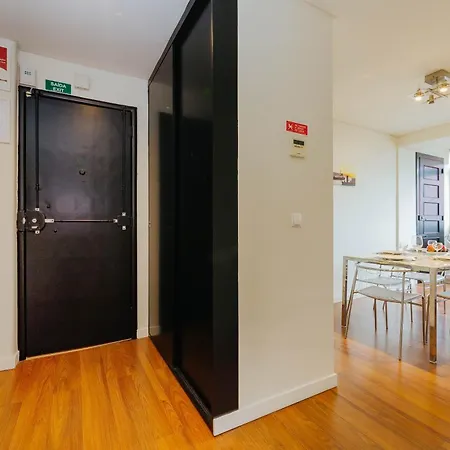 Rent4rest Family & Friends In Roma Avenue Apartmán