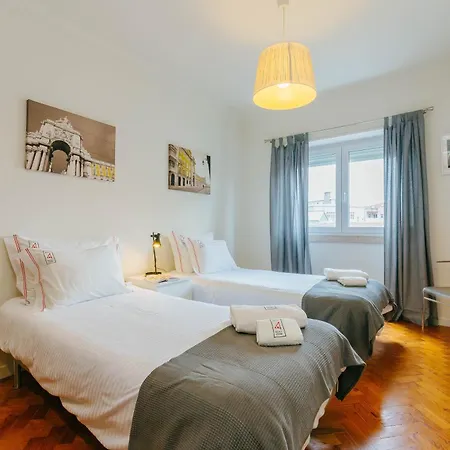 Rent4rest Family & Friends In Roma Avenue Apartmán *
