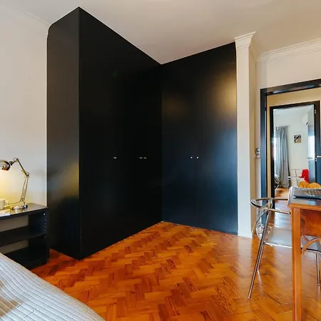 Rent4rest Family & Friends In Roma Avenue * Lisboa