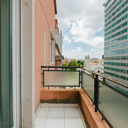 Rent4rest Family & Friends In Roma Avenue *