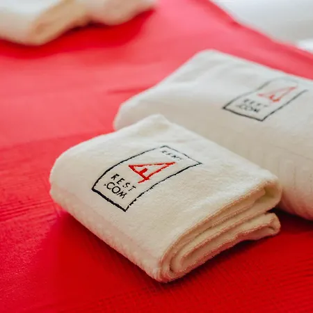 Rent4rest Family & Friends In Roma Avenue * Lisbona